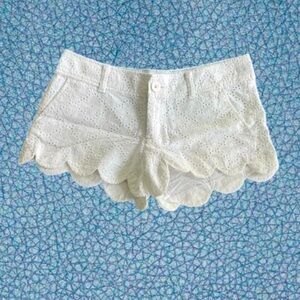 🌺 Lilly Pulitzer Walsh Eyelet Scalloped Shorts | White | Women’s Size 0 - EUC